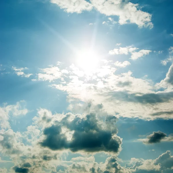 Blue sky with clouds — Stock Photo, Image