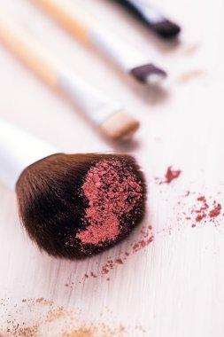 Toz Vakıflar ile fırça