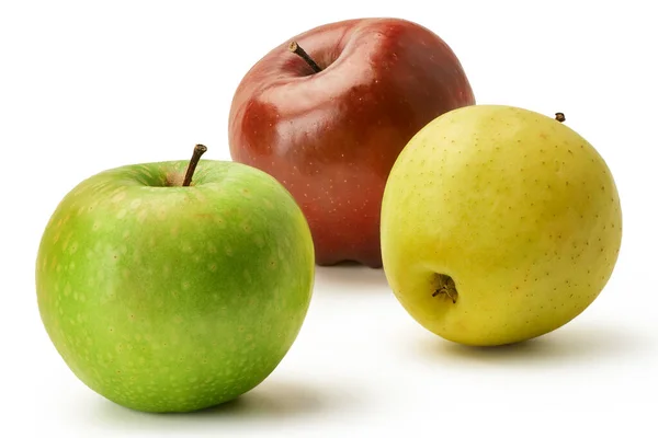新鮮なグラニースミス ゴールデン レッドおいしいリンゴは白い背景に隔離されています リンゴ三個分 — ストック写真