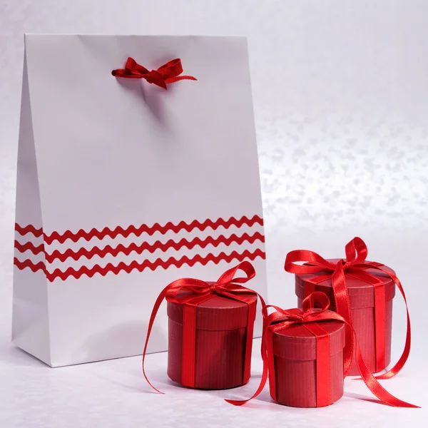 Cajas de regalo con bonito paquete — Foto de Stock