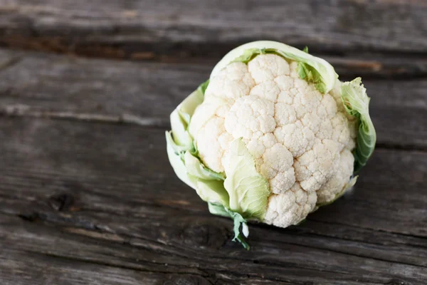 Leckerer ganzer Blumenkohl — Stockfoto