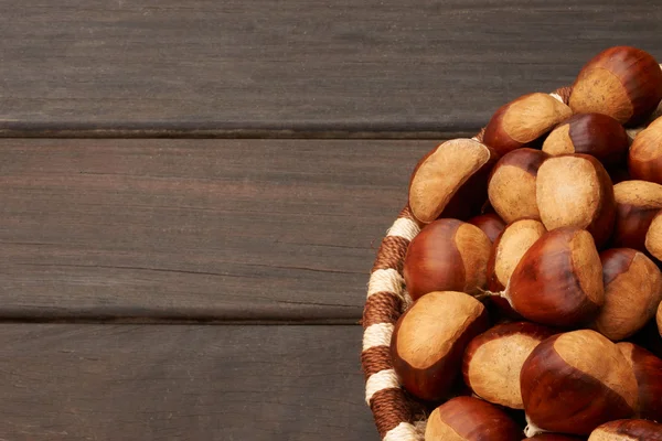 Basket of large chestnuts — Stock Photo, Image