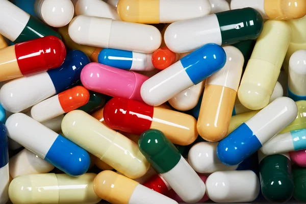 Capsule medicinali multicolori — Foto Stock