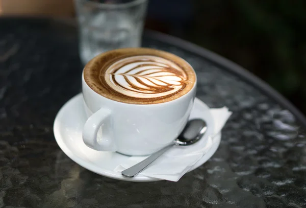 Taza de café moca en la mesa - Vista superior — Foto de Stock