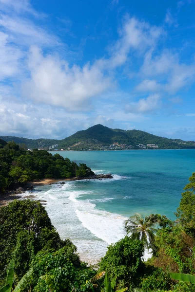 泰国普吉岛蓝海蓝天的热带天堂 — 图库照片