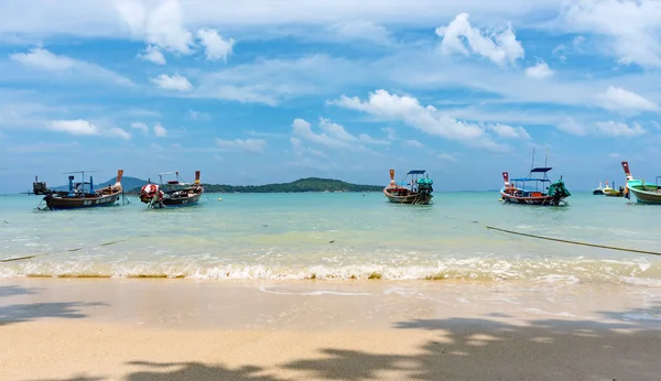 Phuket Thajsko Srpna 2020 Rybářské Lodě Kotvící Molu Chalong Bay — Stock fotografie