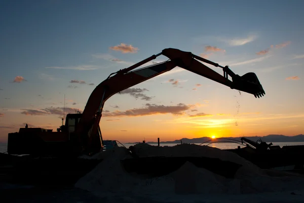 kum ocağında Hafriyat işi parça-tipi yükleyici tarak makinası