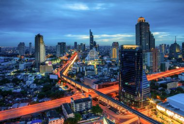 Bangkok şehir gece görünümü 