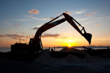 Hafriyat yapıyor tarak makinası