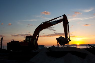 Hafriyat yapıyor tarak makinası