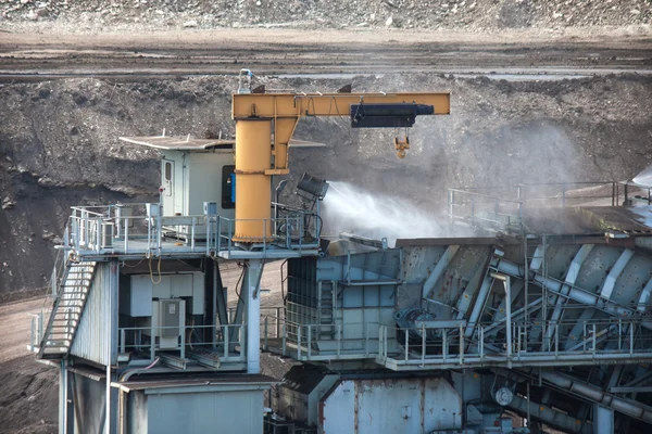 ほこり石炭産業を最小限に抑えるために注水 — ストック写真