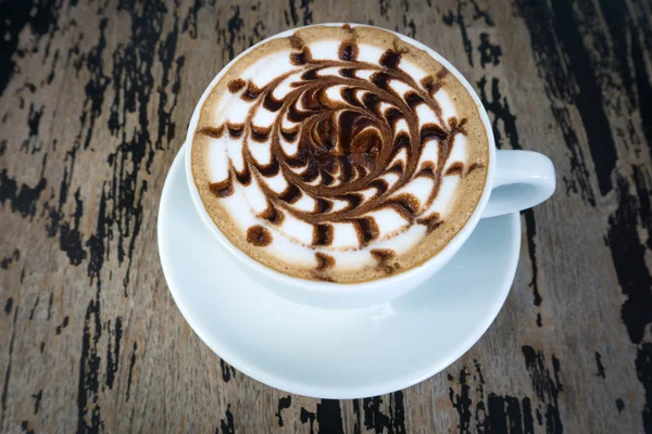 Koppar mocha kaffe på bord av trä — Stockfoto