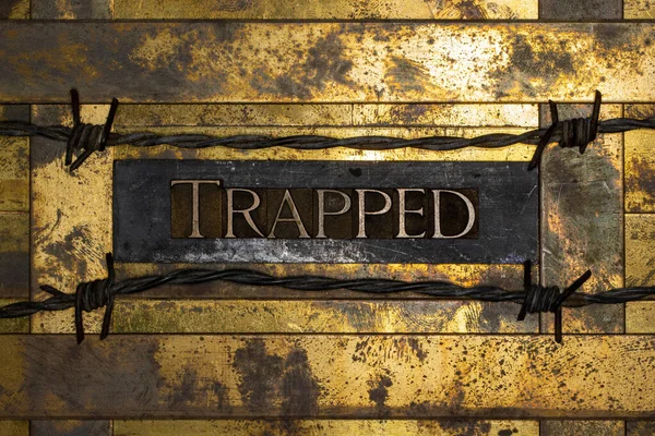 Trapped Sms Bericht Getextureerd Grunge Koper Vintage Gouden Achtergrond Bekleed — Stockfoto