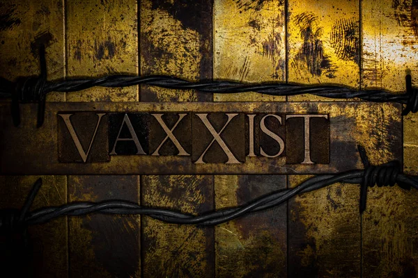 Vaxxist 텍스트는 빈티지 텍스처에 타이프라이터 문자와 형성은 Grunge 구리와 — 스톡 사진