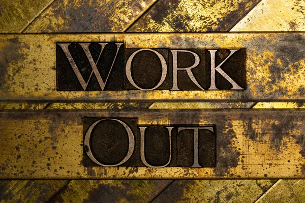 Work Out Texto Com Arame Farpado Cobre Grunge Texturizado Vintage — Fotografia de Stock