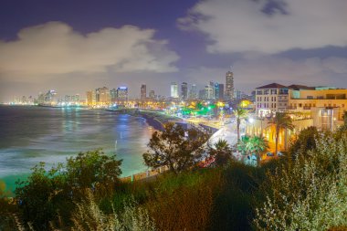 Deniz kıyısındaki Tel Aviv 'in panoramik manzarası