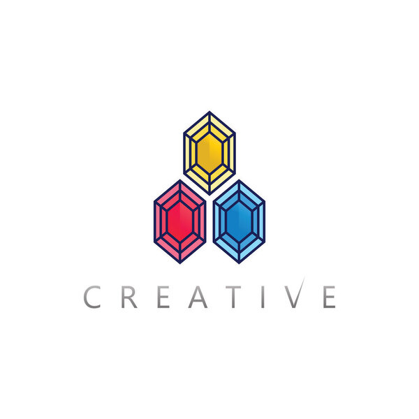 дизайн логотипа блестящего алмазного кристалла, символизирующий чистоту и элегантность успеха