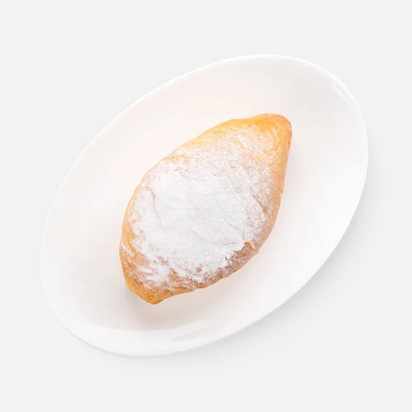 Pães Doces Frescos Com Açúcar Sobre Fundo Branco — Fotografia de Stock