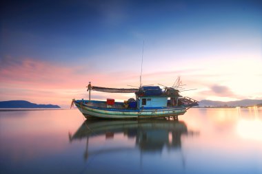 Thai balıkçı teknesi