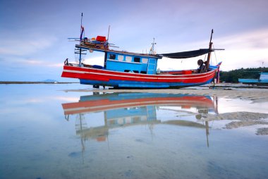 Thai balıkçı teknesi