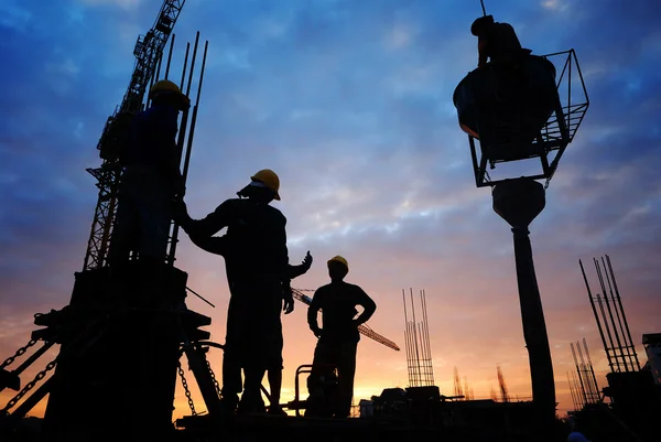 Lucrători în construcții — Fotografie, imagine de stoc