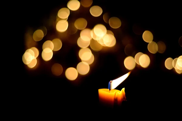 Пламя свечей — стоковое фото