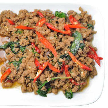 Kızarmış domuz eti fesleğen 