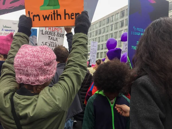 Utsikt från publiken på Womens March på Washington — Stockfoto