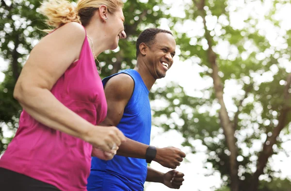 Açık havada sportif çifte — Stok fotoğraf