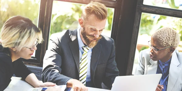 Concepto de lluvia de ideas empresarial —  Fotos de Stock