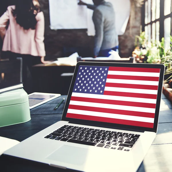 Bandiera americana sullo schermo del computer — Foto Stock