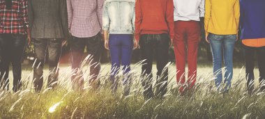 Bir grup insan kavramı binasında arıyorum