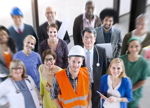 Celebrando gente de negocios diversa — Foto de Stock