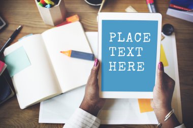 Dijital tablet üzerinde çalışan 