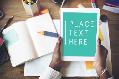 Dijital tablet üzerinde çalışan 