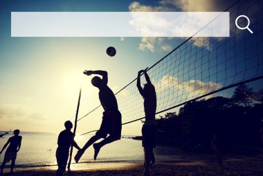 Plaj voleybolu oynayanlar