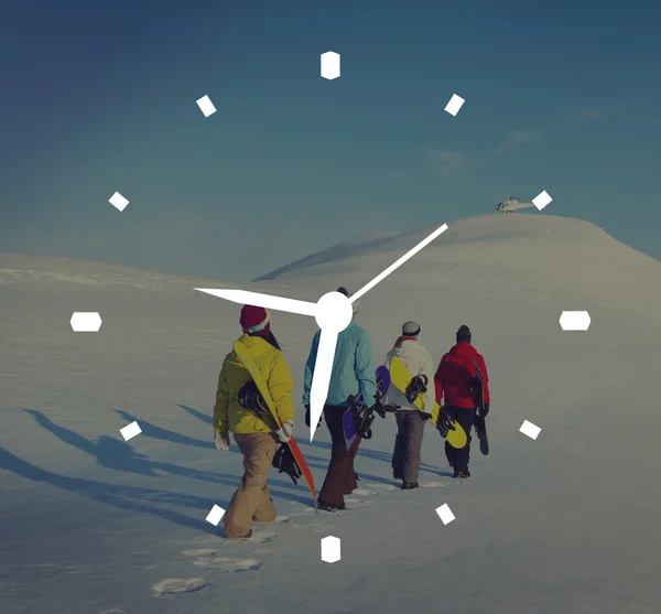 山の頂上にスノーボーダー — ストック写真