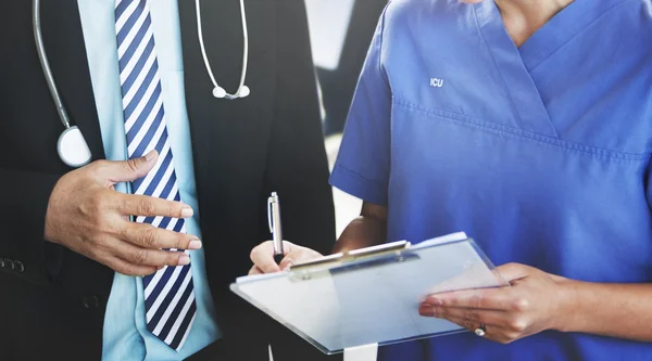 Operação de Diagnóstico da Equipe Médica — Fotografia de Stock