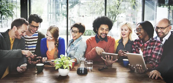 Reunión de personas Tecnología de comunicación — Foto de Stock