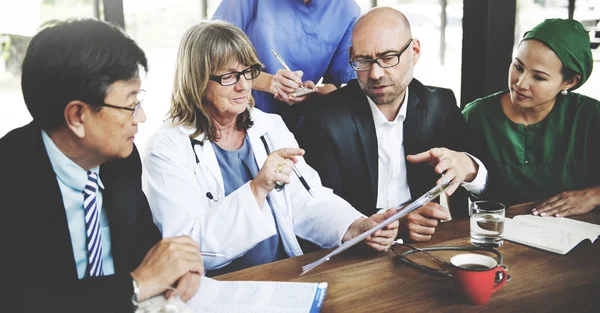 Conceito de Diagnóstico de Reunião Médica — Fotografia de Stock