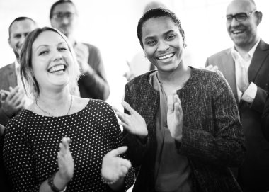 iş adamları alkış