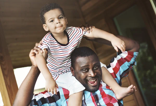 Padre con hijo pequeño — Foto de Stock