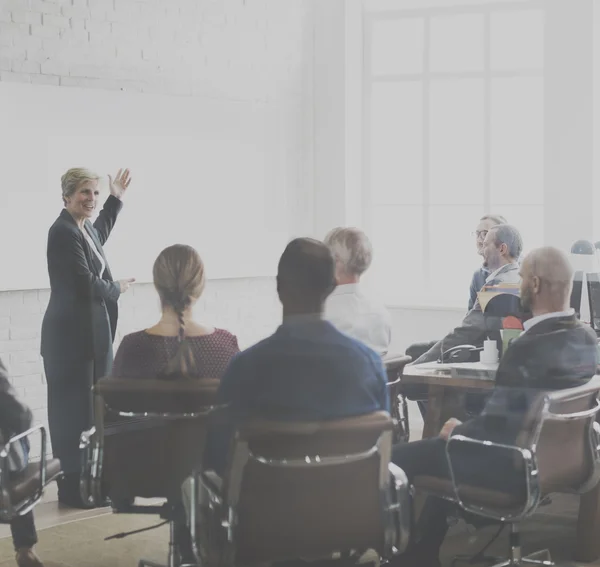 Gente de negocios en reunión — Foto de Stock