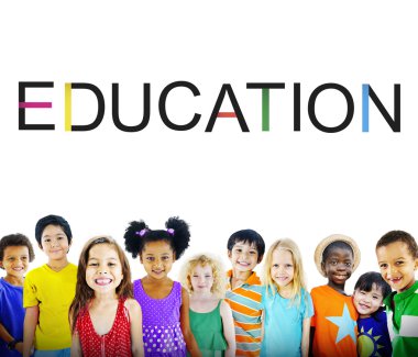 sevimli gülümseyen çocuklar