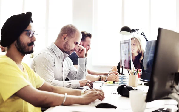 Gente de negocios trabajando —  Fotos de Stock