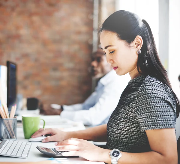 Business People analizando — Foto de Stock