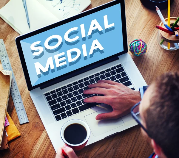 Szociális média kapcsolat, kommunikáció fogalma — Stock Fotó