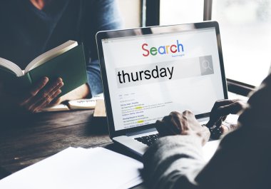 Dizüstü ekran Perşembe hafta içi