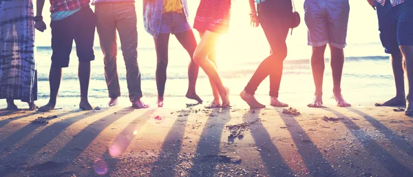 Tonåringar vänner beach party lycka koncept — Stockfoto
