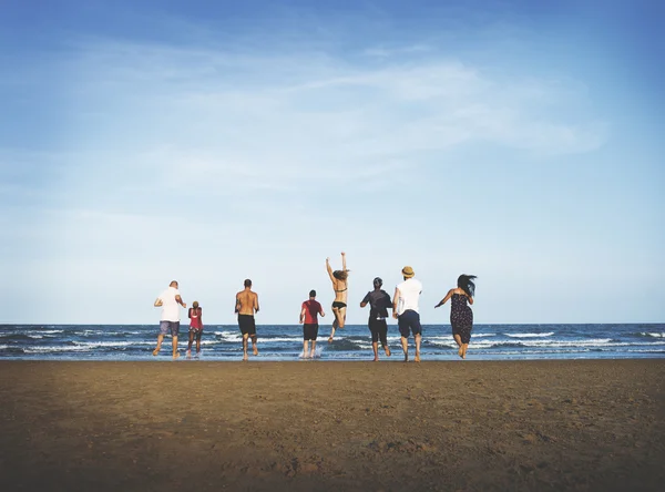 Lidé v létě Beach — Stock fotografie